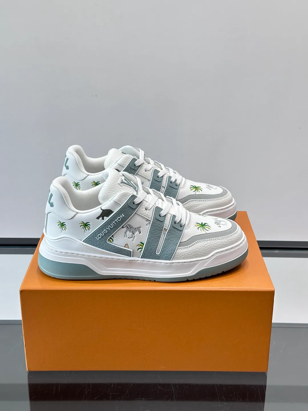 Кроссовки Мужские Louis Vuitton 13553753