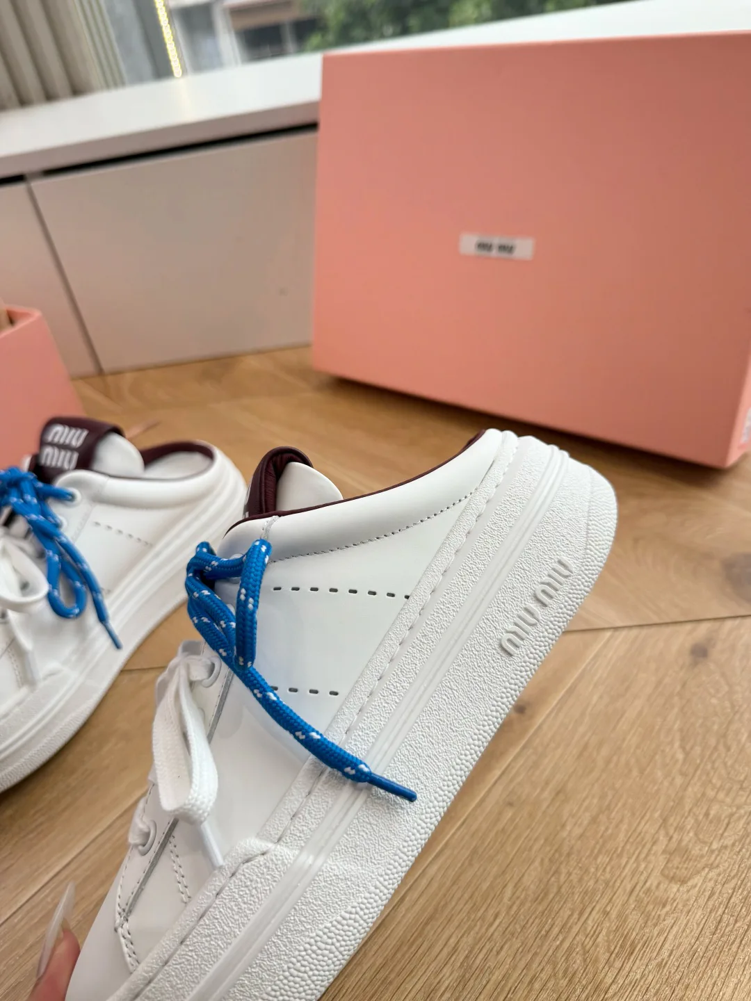 Кроссовки Женские Miu Miu 17599791