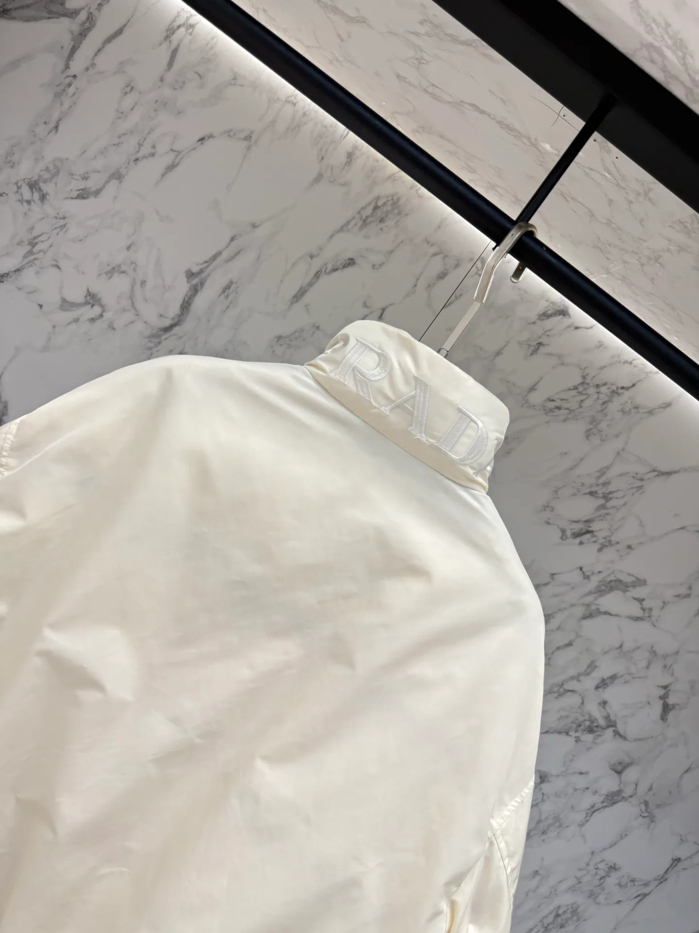 Куртки И Пуховики Женские Prada 18480859