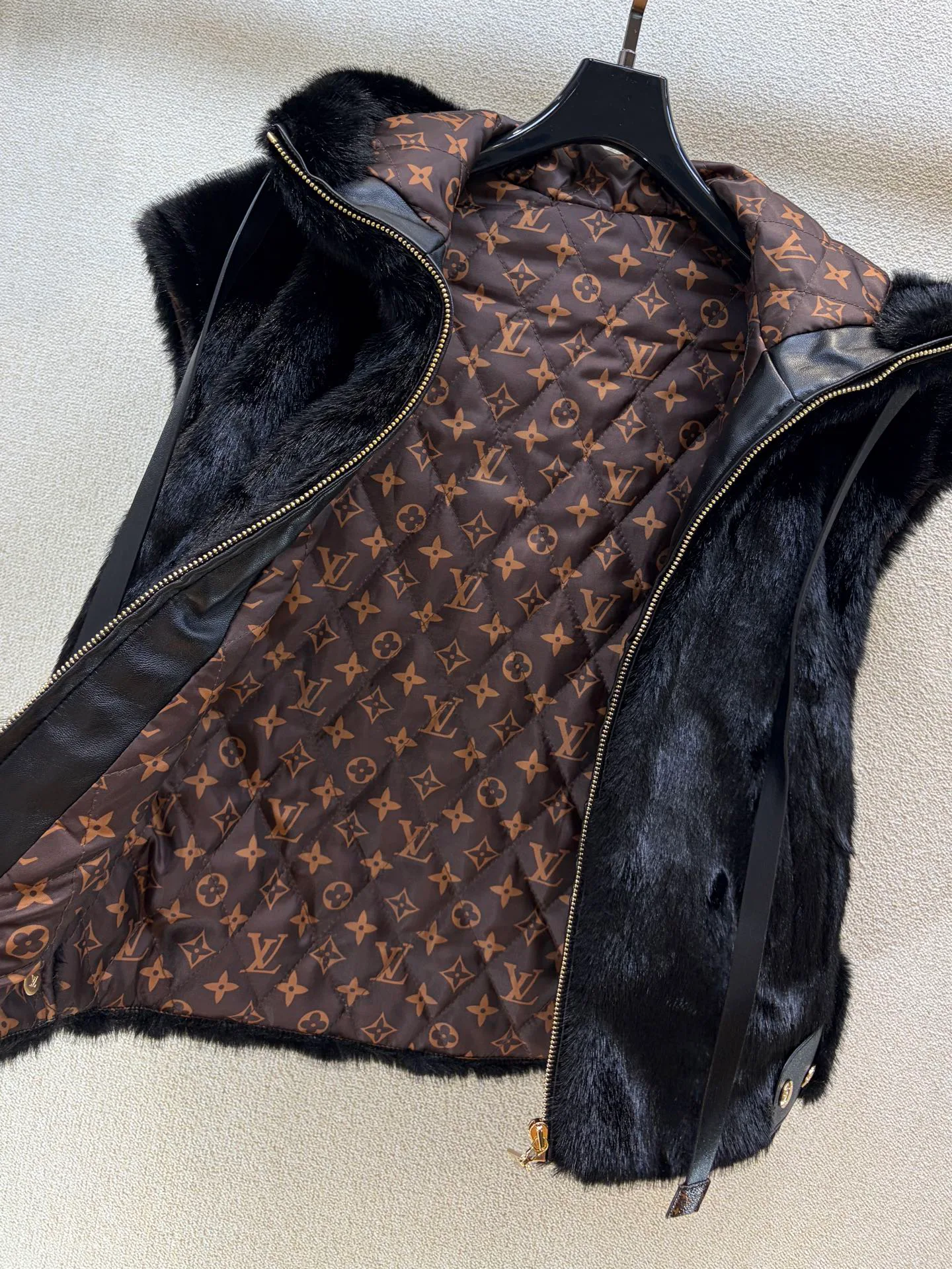 Жилеты Женские Louis Vuitton 18407834