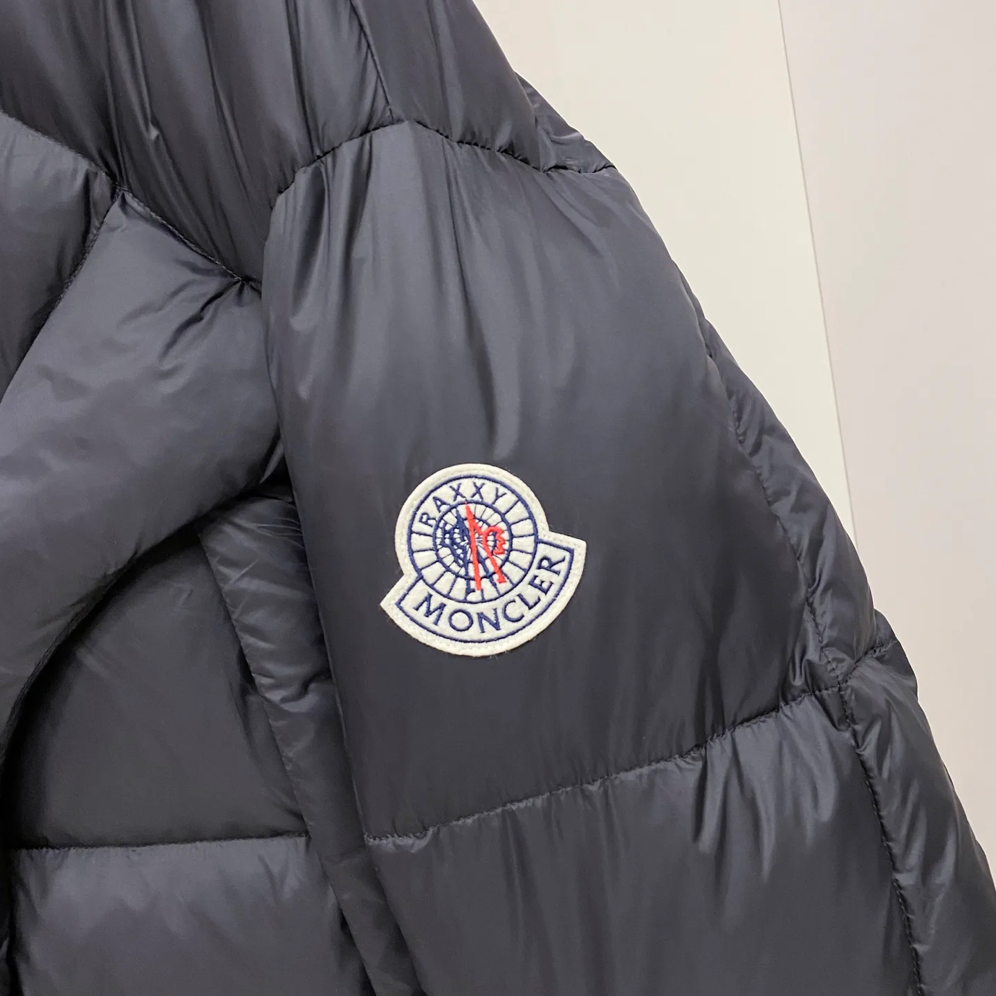 Куртки И Пуховики Мужские Moncler 1129755