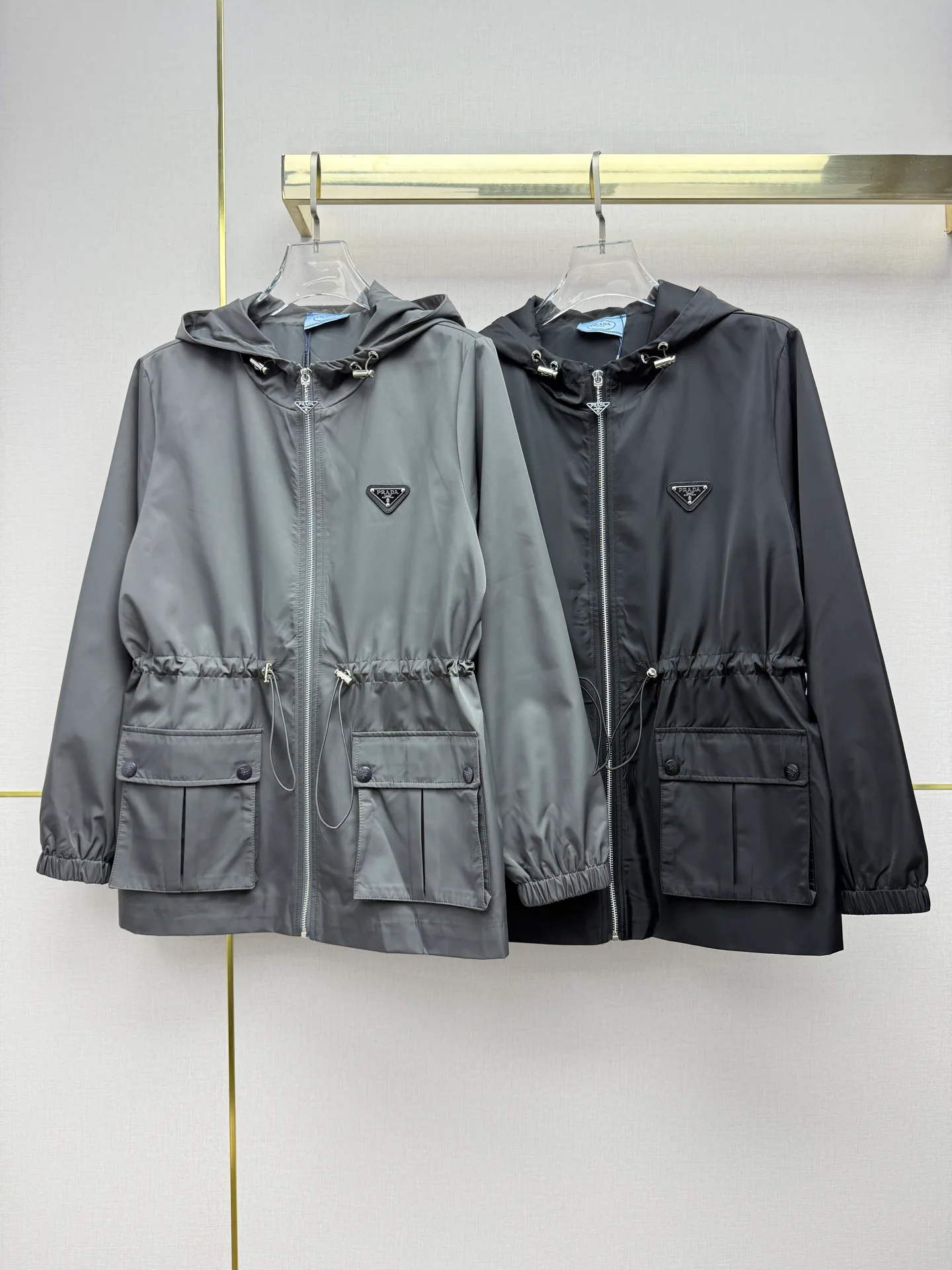 Куртки И Пуховики Женские Prada 17953149