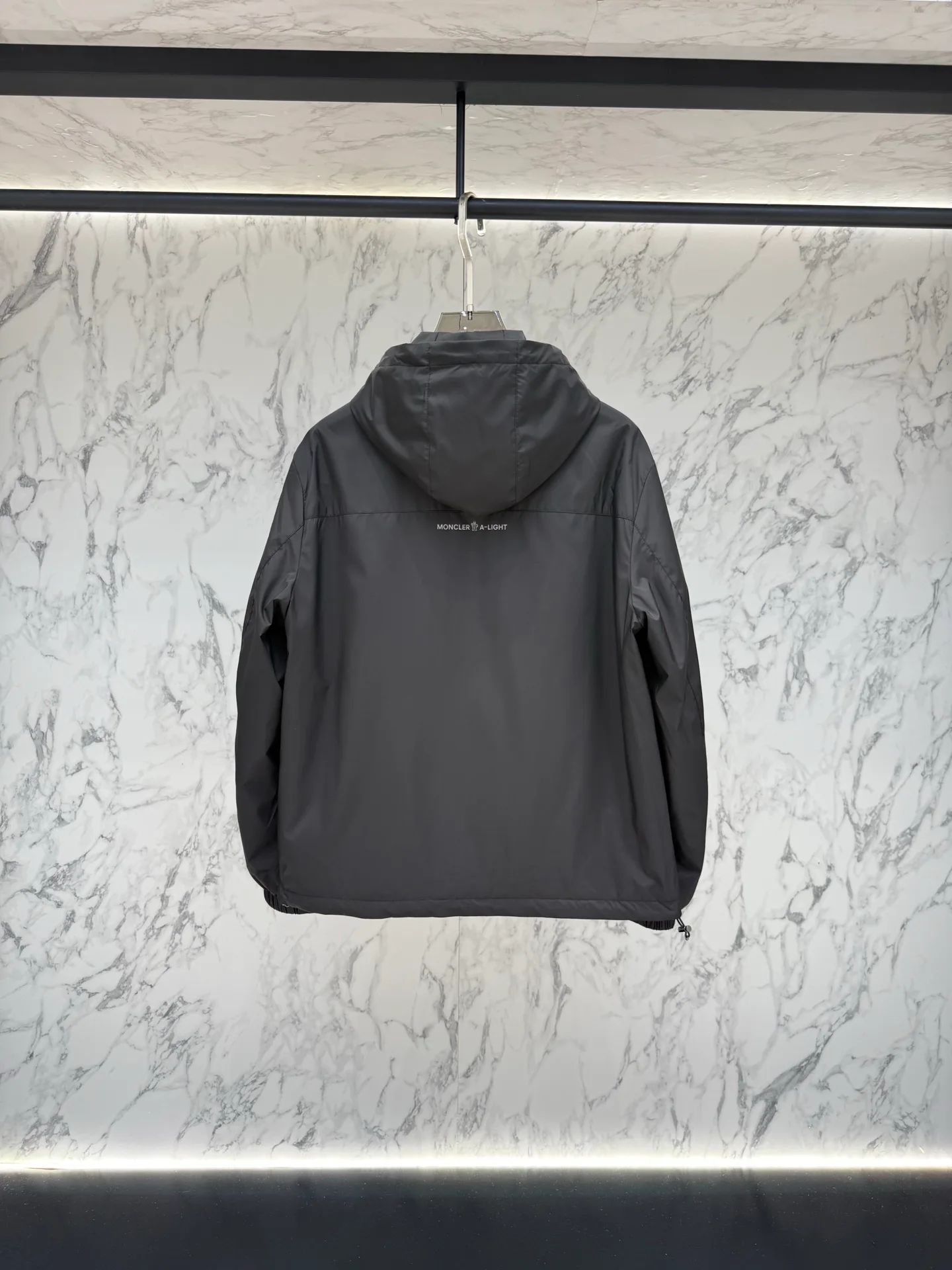 Куртки И Пуховики Мужские Moncler 17944114