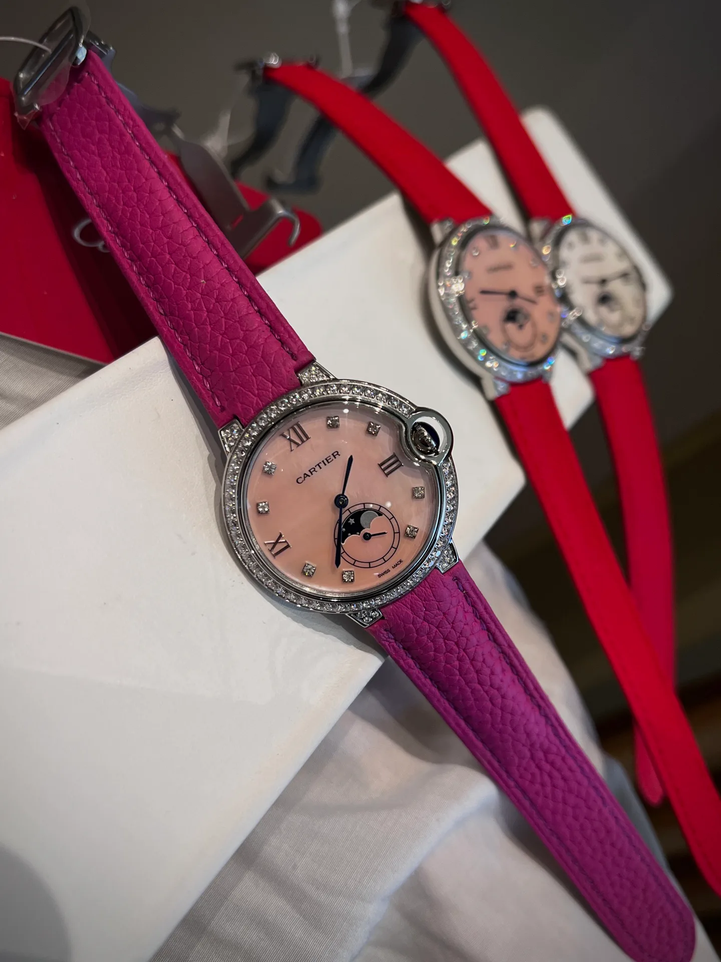 Часы Женские Cartier 17812113