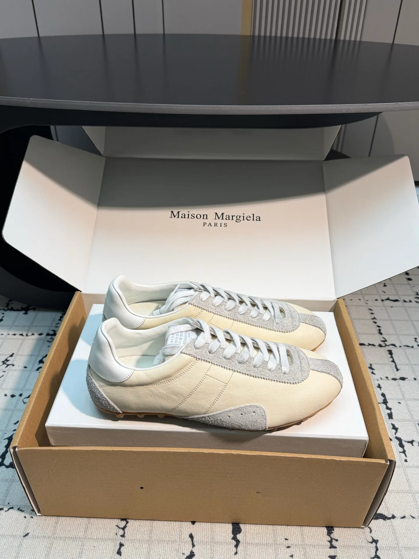 Кроссовки Женские Maison Margiela 18547324