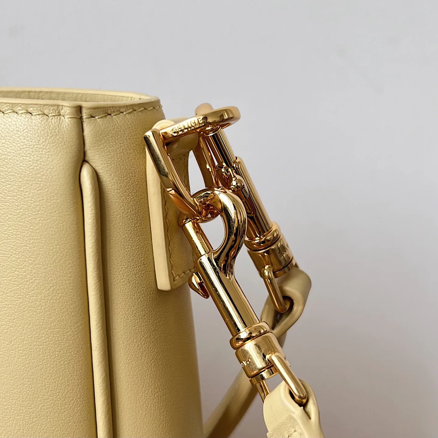 Сумки На Ремне Женские Celine 33341