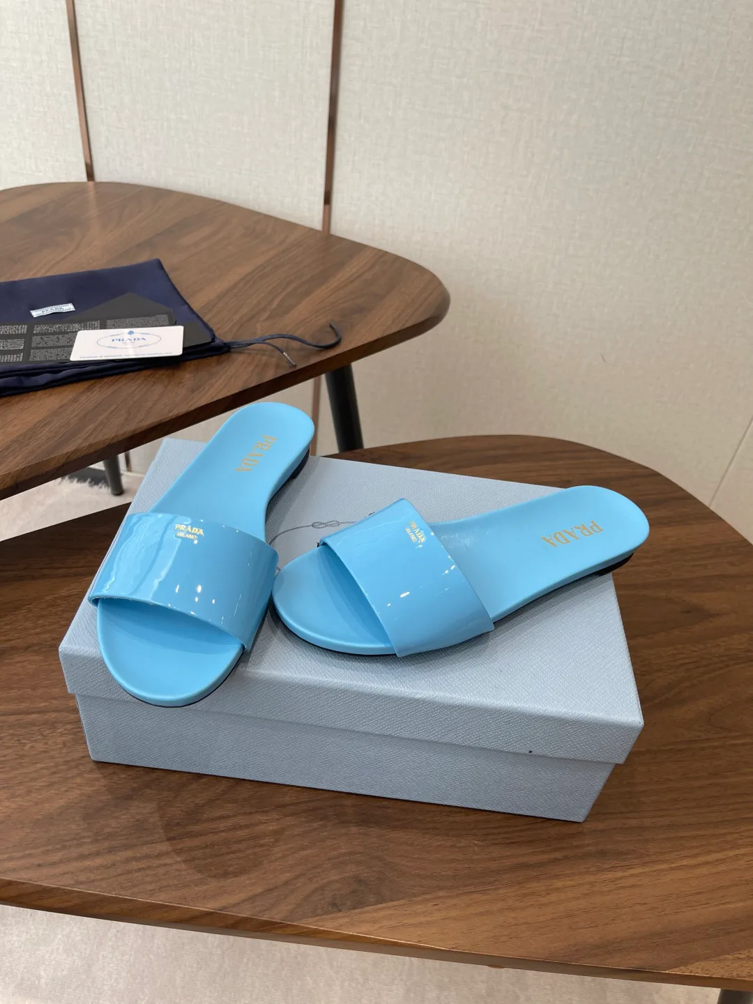 Шлепанцы Женские Prada 11843535