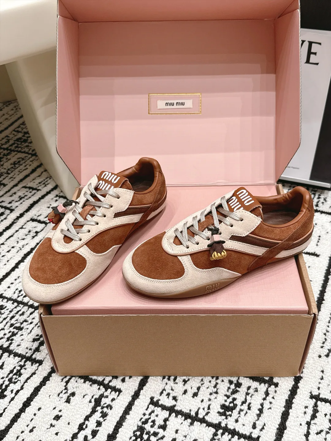 Кроссовки Женские Miu Miu 18490654