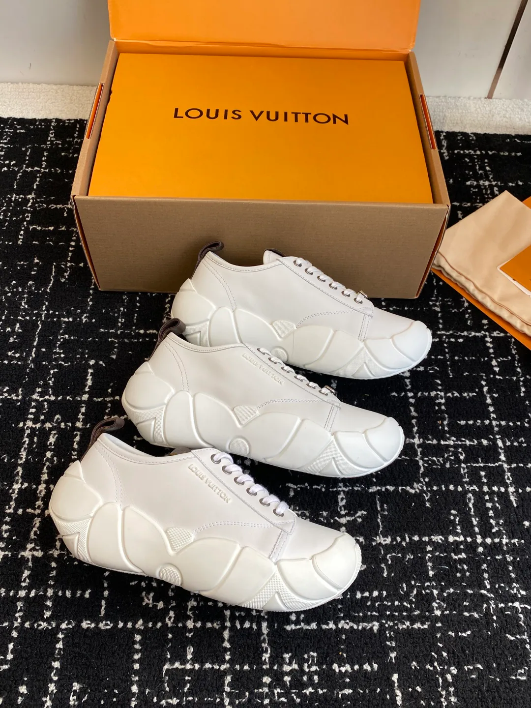 Кроссовки Женские Louis Vuitton 64715