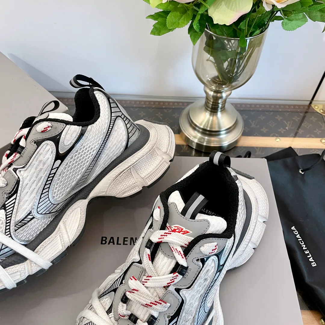 Кроссовки Женские Balenciaga 12656319