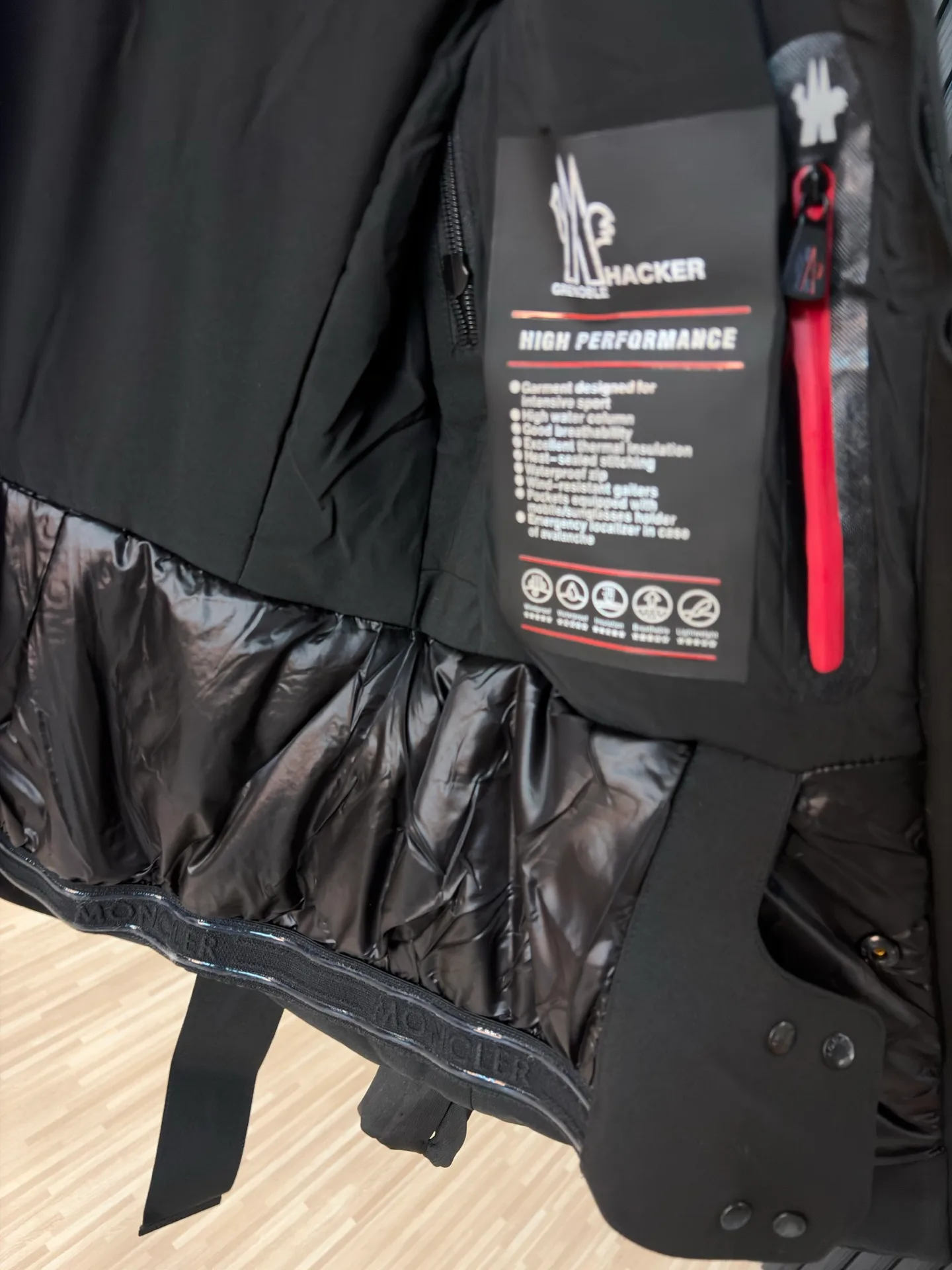 Куртки И Пуховики Женские Moncler 18758221