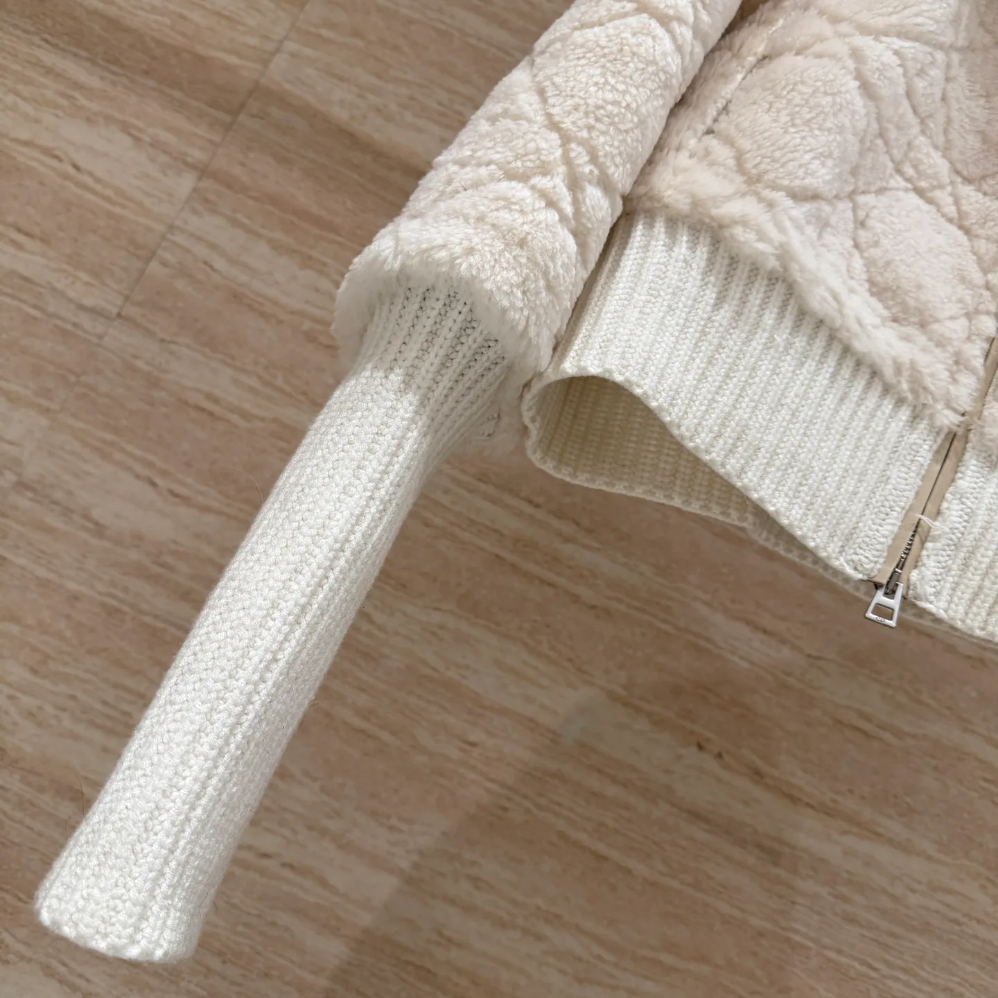 Кожаные Куртки И Дублёнки Женские Christian Dior 2772712