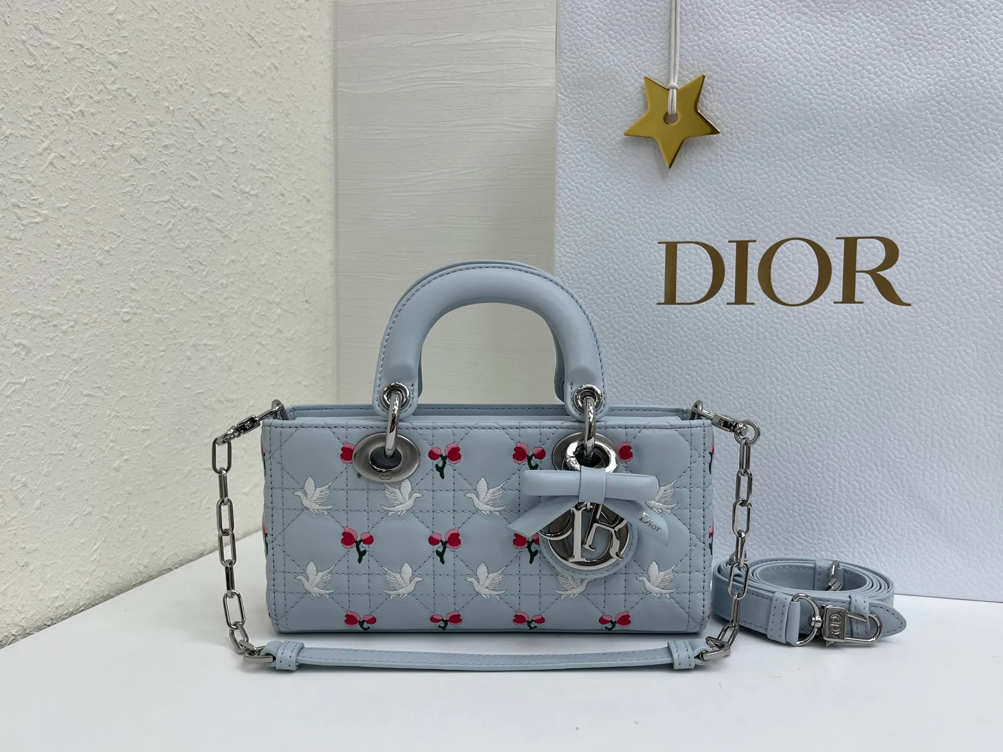 Классические Сумки Женские Christian Dior 17407049