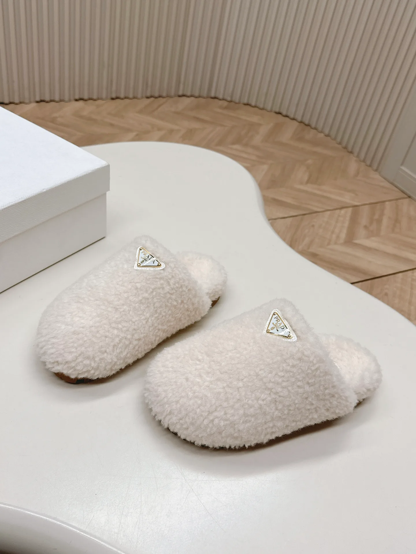 Тапочки Женские Prada 432102
