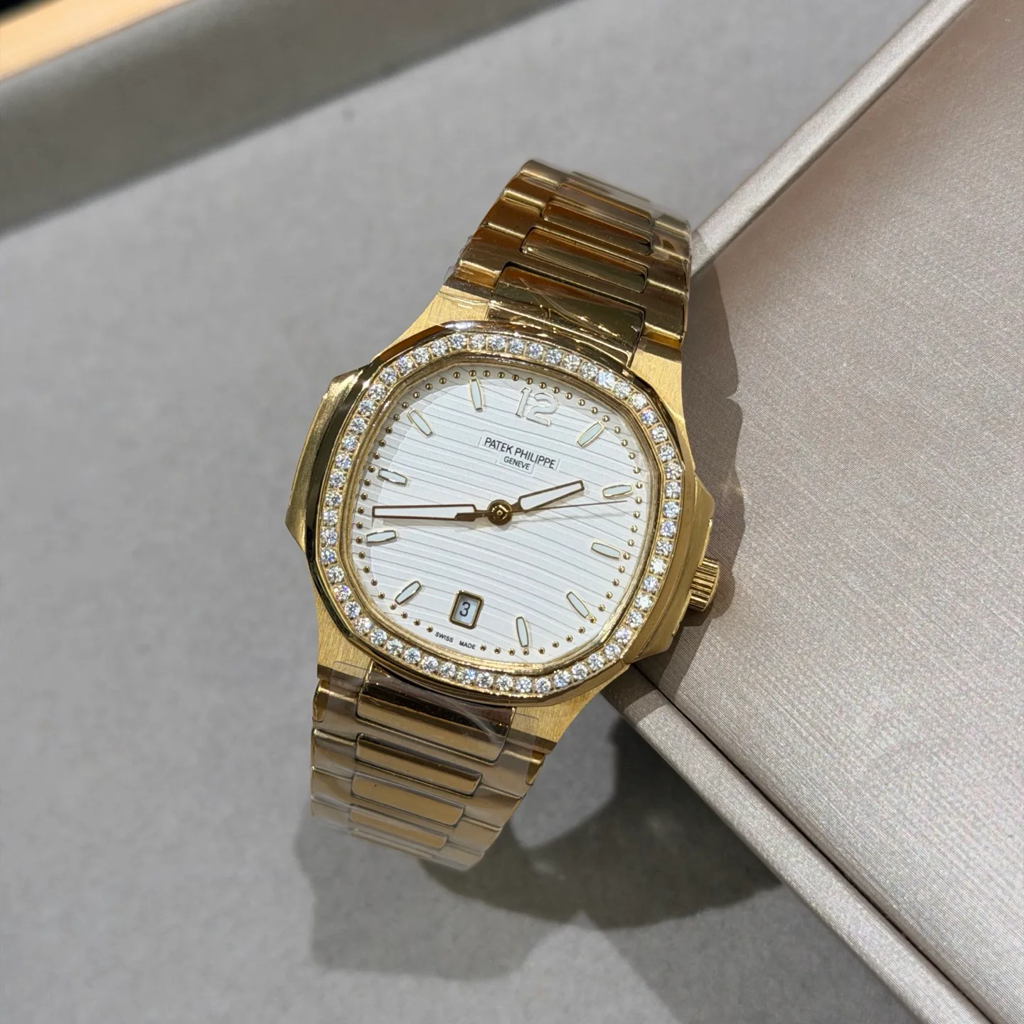 Часы Женские Patek Philippe 18362045