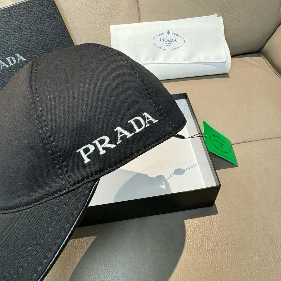 Головные Уборы Prada 17515248