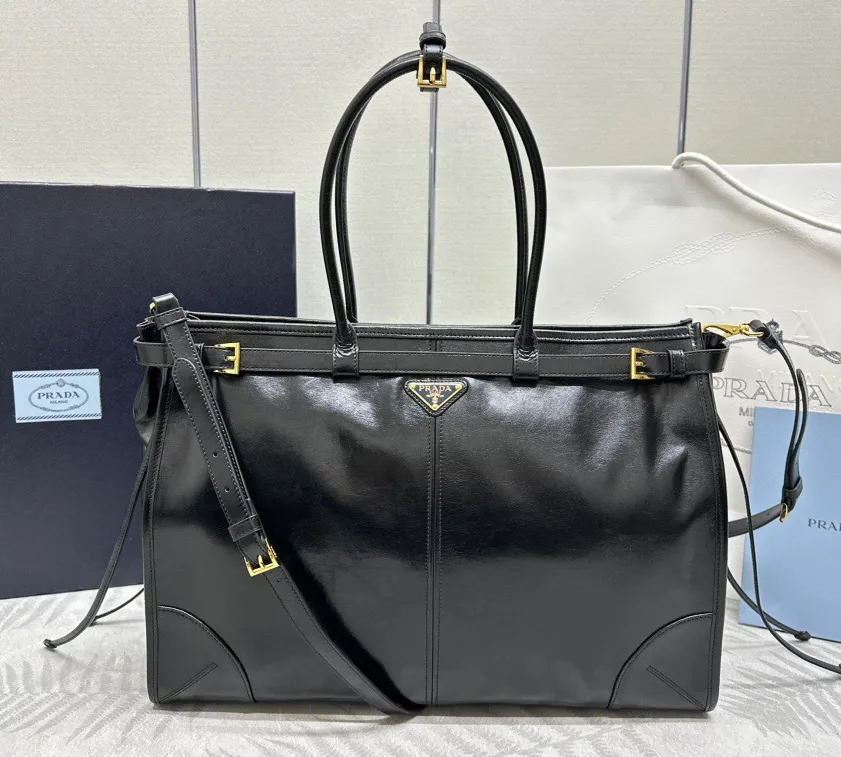 Классические Сумки Женские Prada 11462564