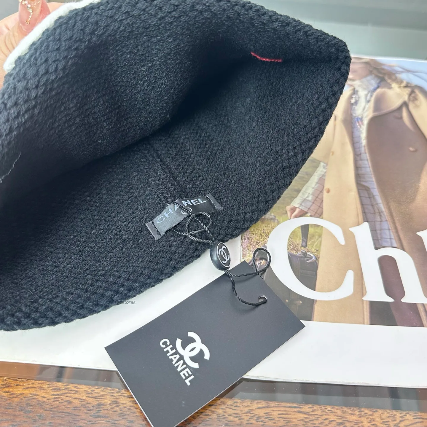 Головные Уборы Chanel 18093087