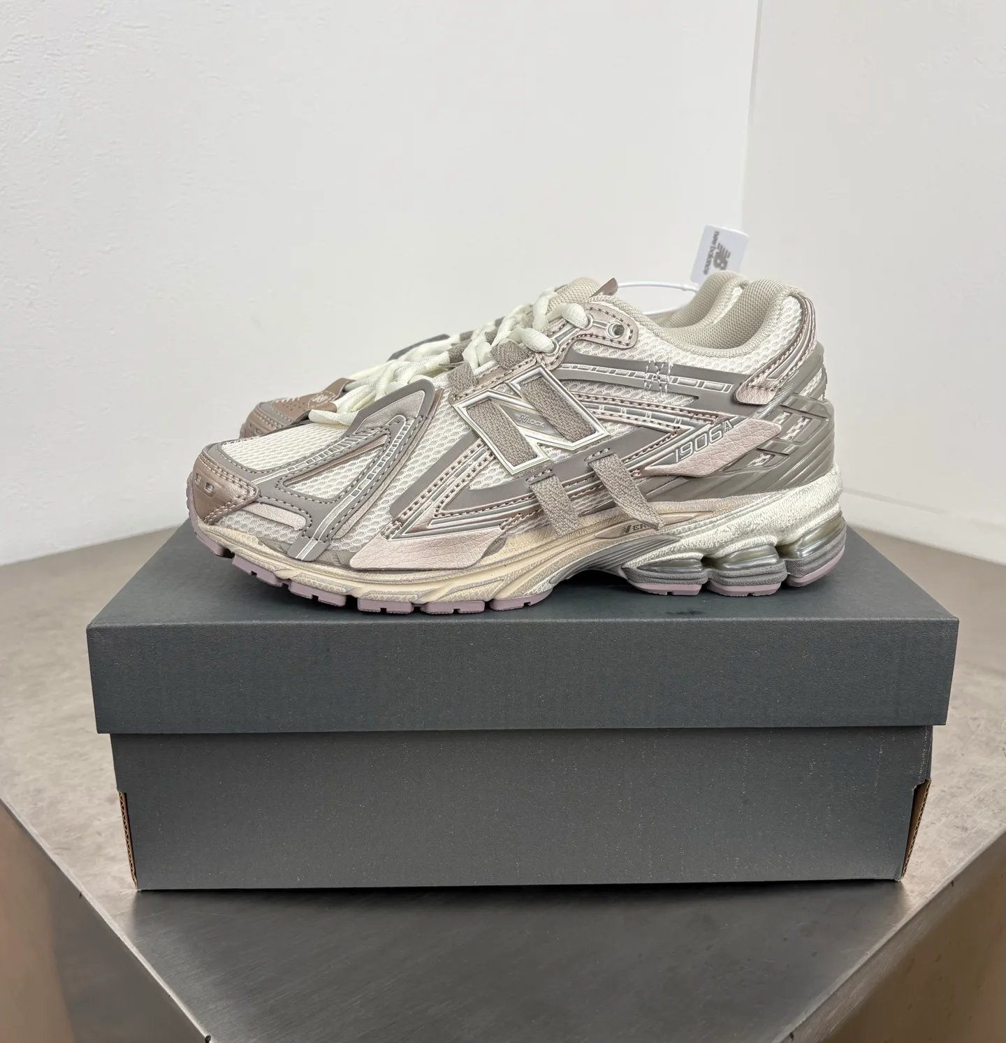 Кроссовки Женские New Balance 19519831