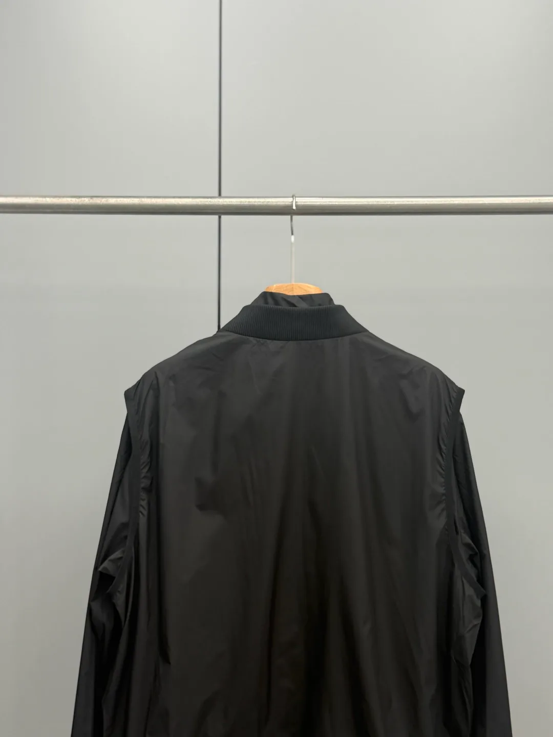 Куртки И Пуховики Мужские Moncler 17476228