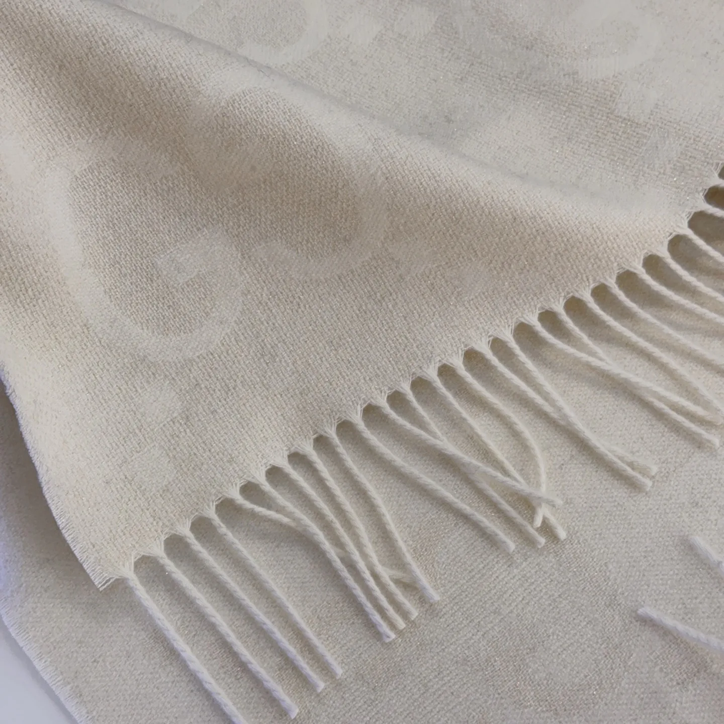 Шарфы Gucci 673699