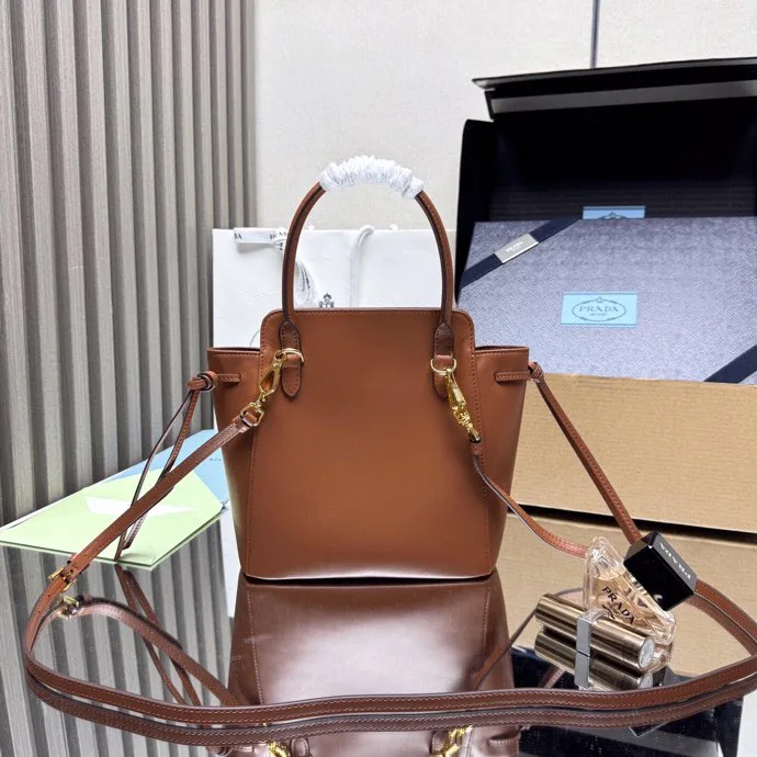 Классические Сумки Женские Prada 13332201