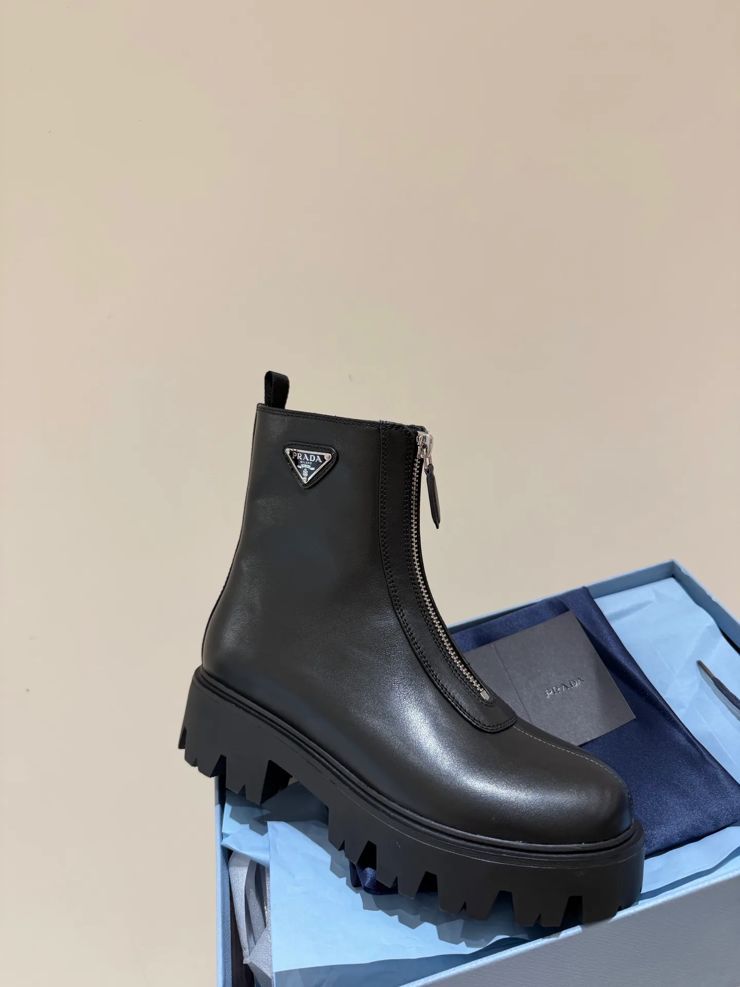 Ботинки Женские Prada 11685926