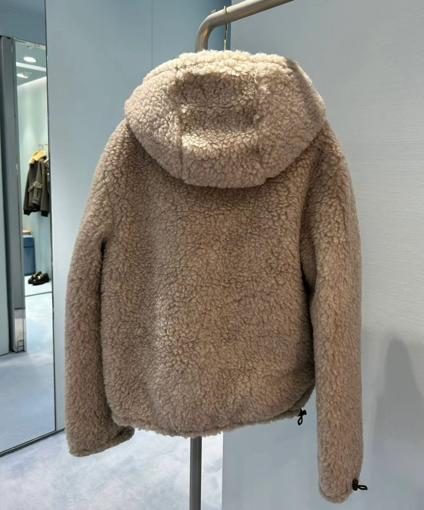 Куртки И Пуховики Женские Miu Miu 18818093