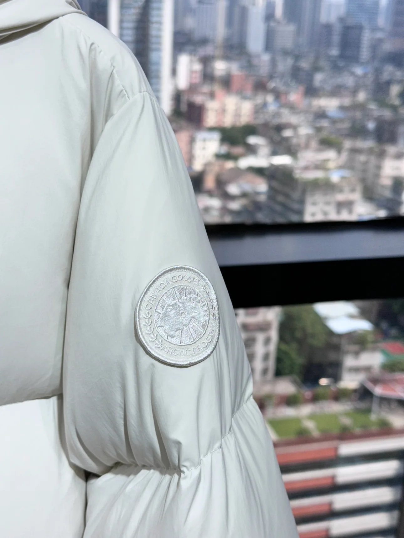 Куртки И Пуховики Женские Canada Goose 18099859