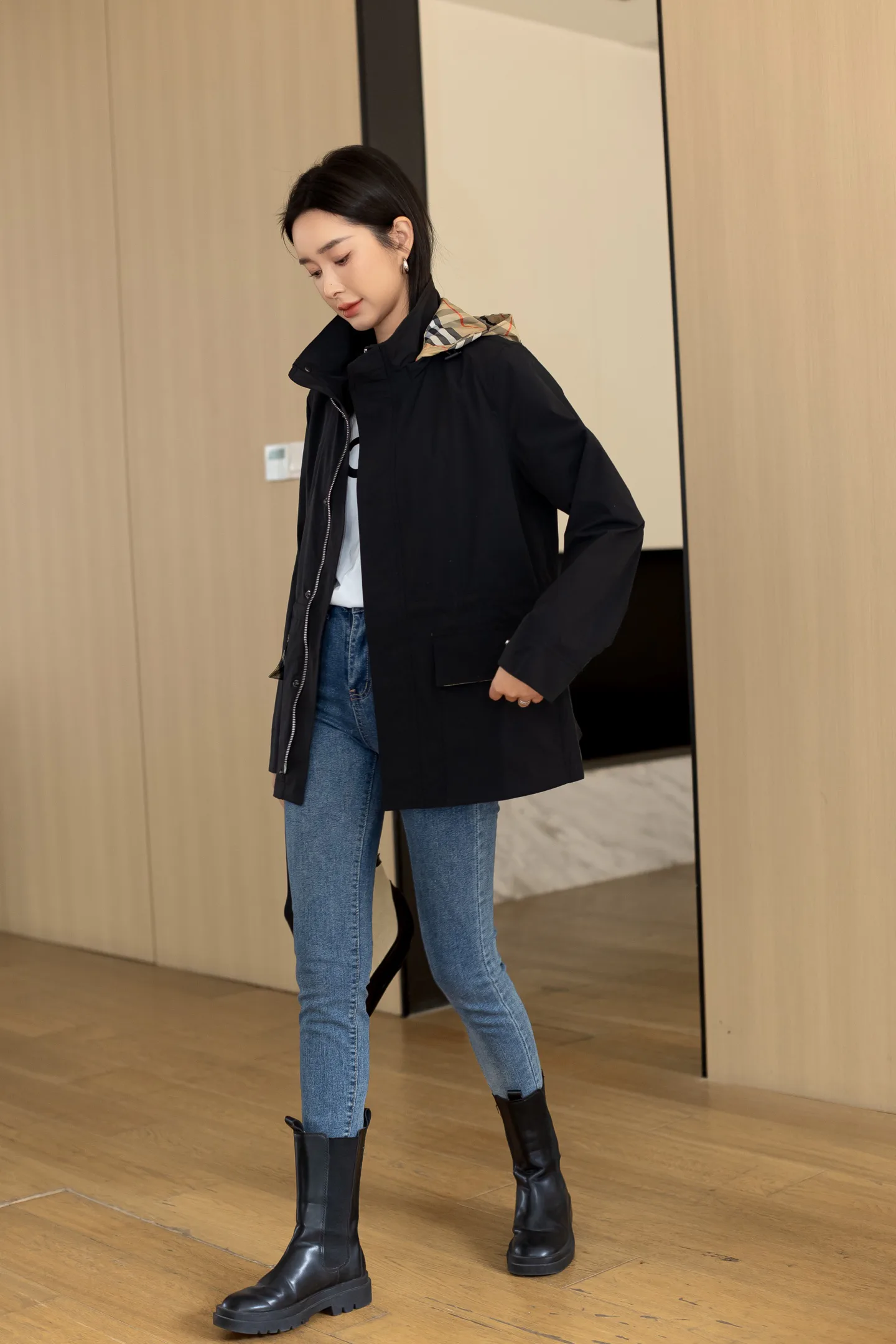 Куртки И Пуховики Женские Burberry 11698734