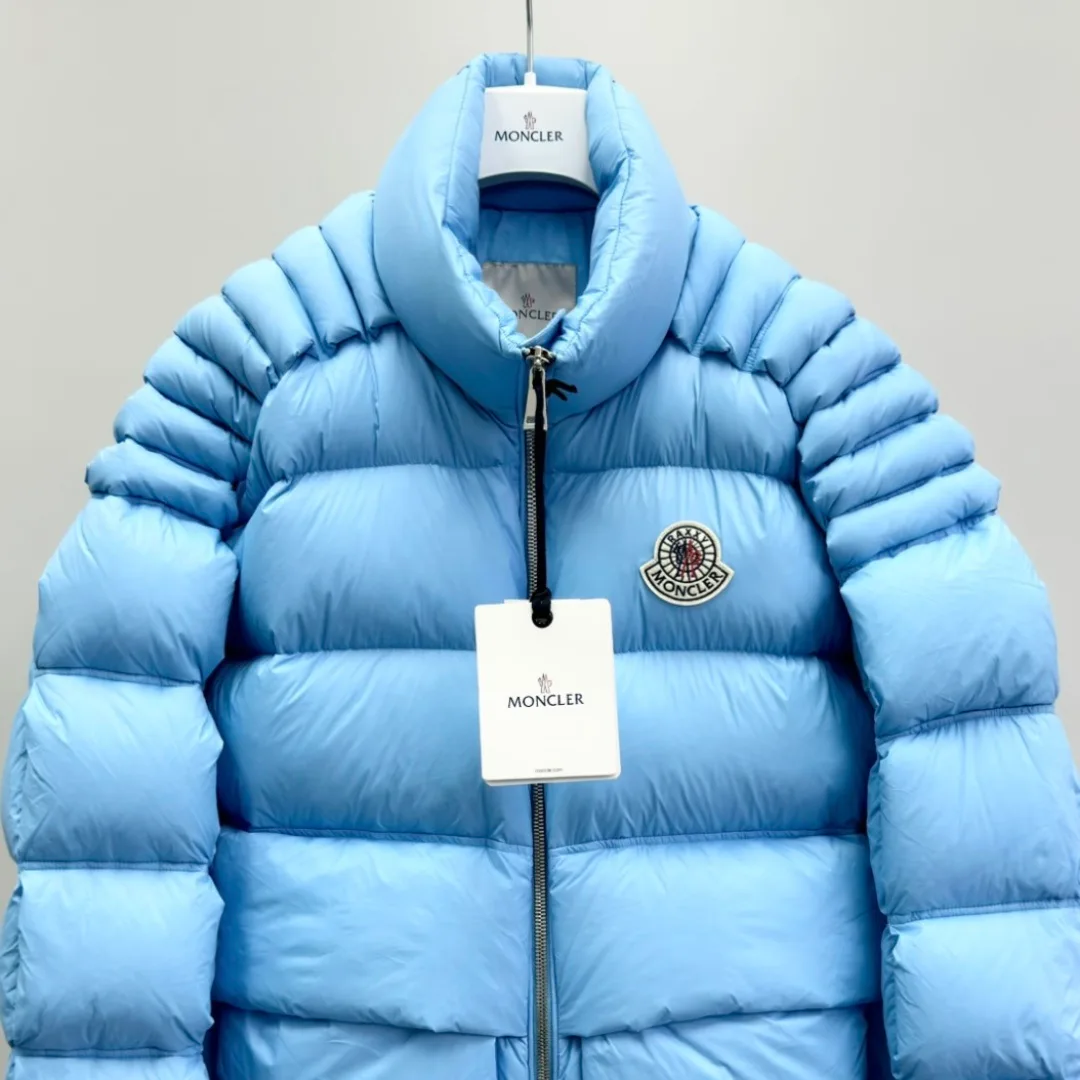 Куртки И Пуховики Мужские Moncler 384014