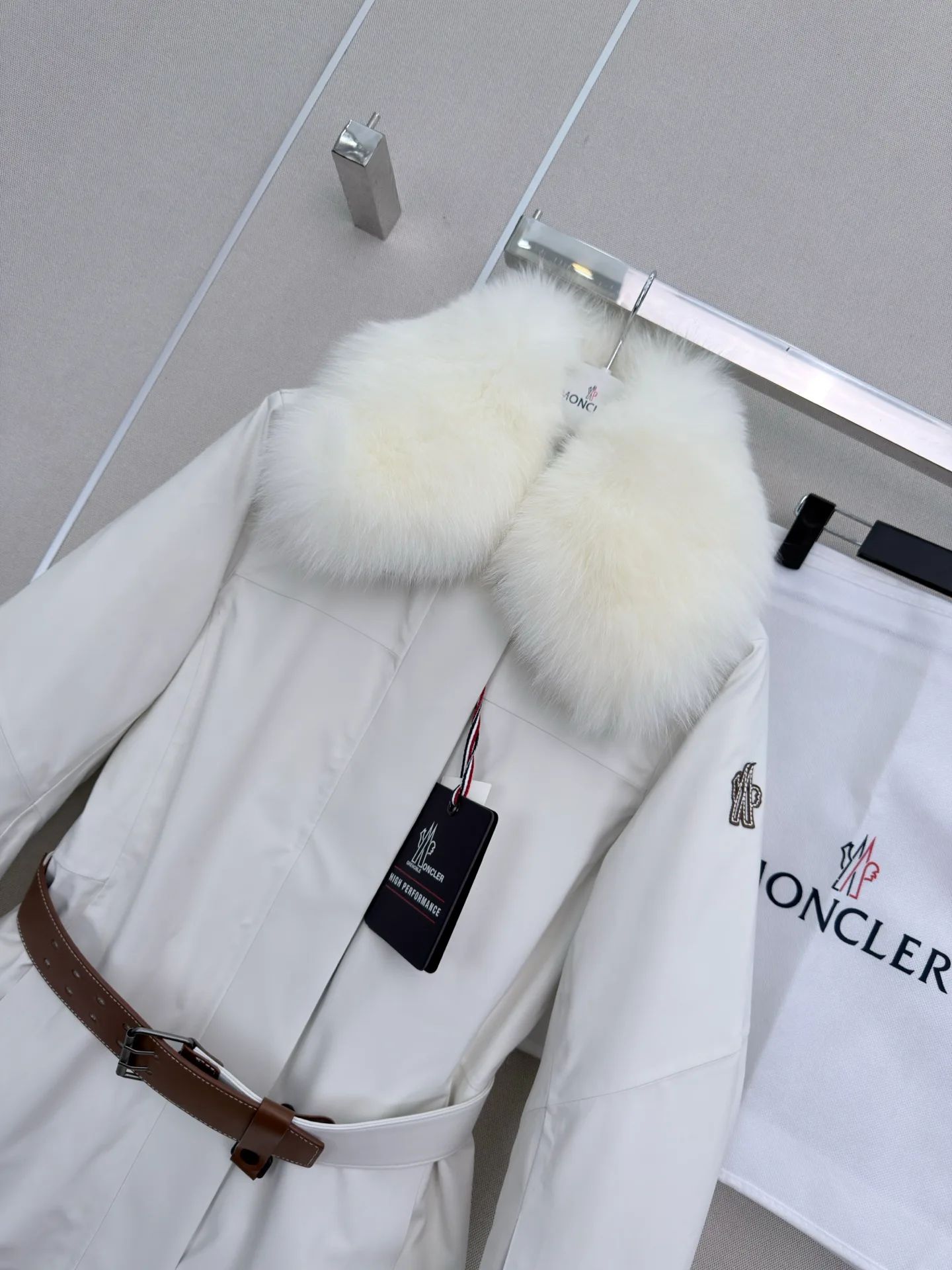 Куртки И Пуховики Женские Moncler 19727156