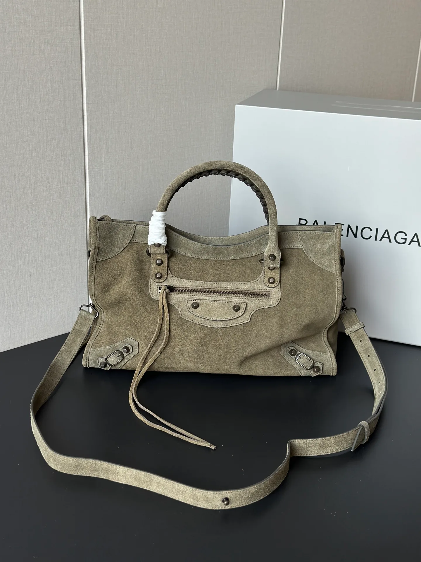Сумки На Ремне Женские Balenciaga 1305956