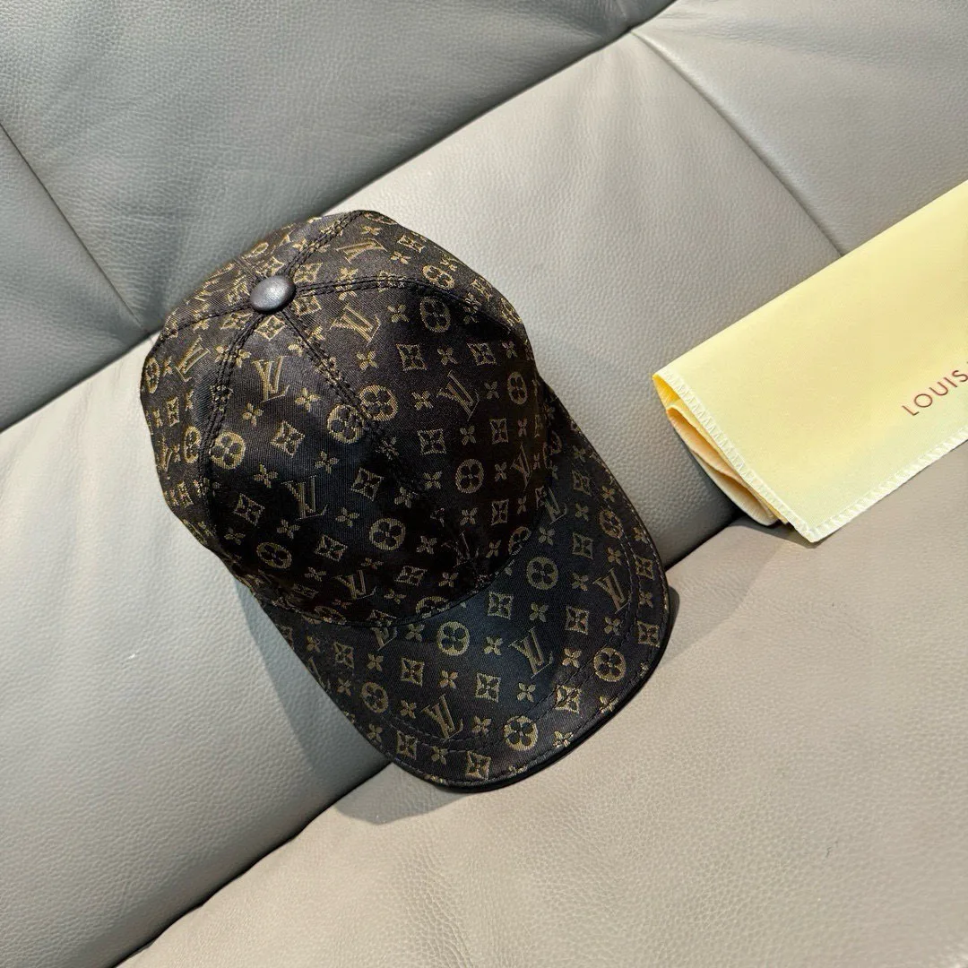 Головные Уборы Louis Vuitton 18347072