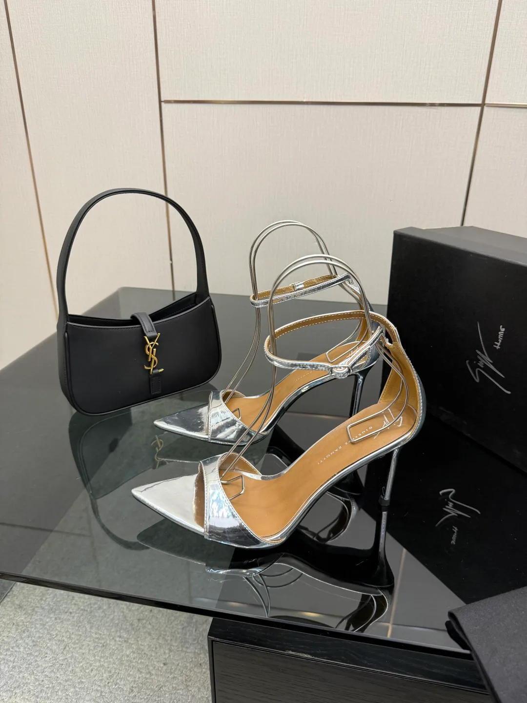 Сандалии Женские Giuseppe Zanotti 5052116