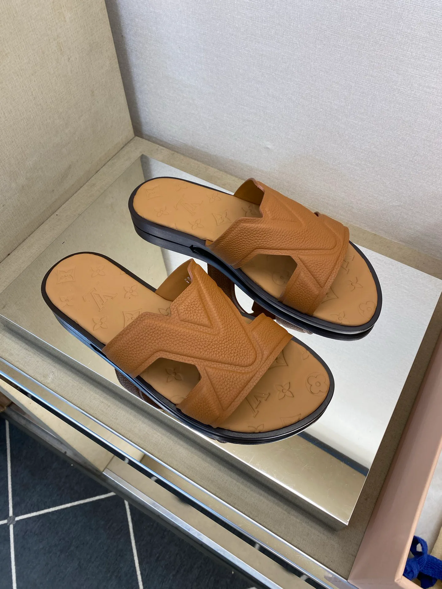 Шлепанцы Мужские Louis Vuitton 11956877