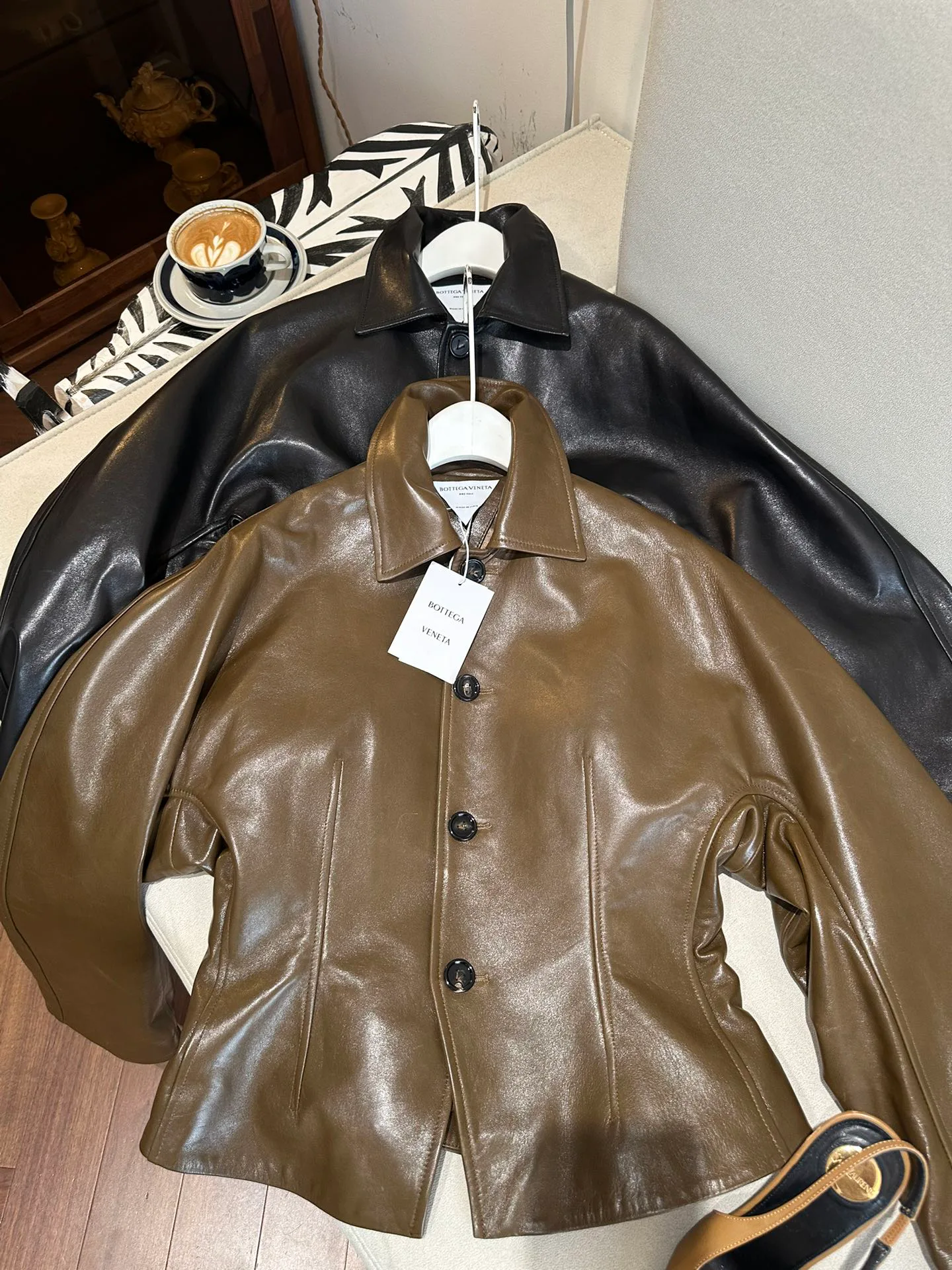 Кожаные Куртки И Дублёнки Женские Bottega Veneta 3078207