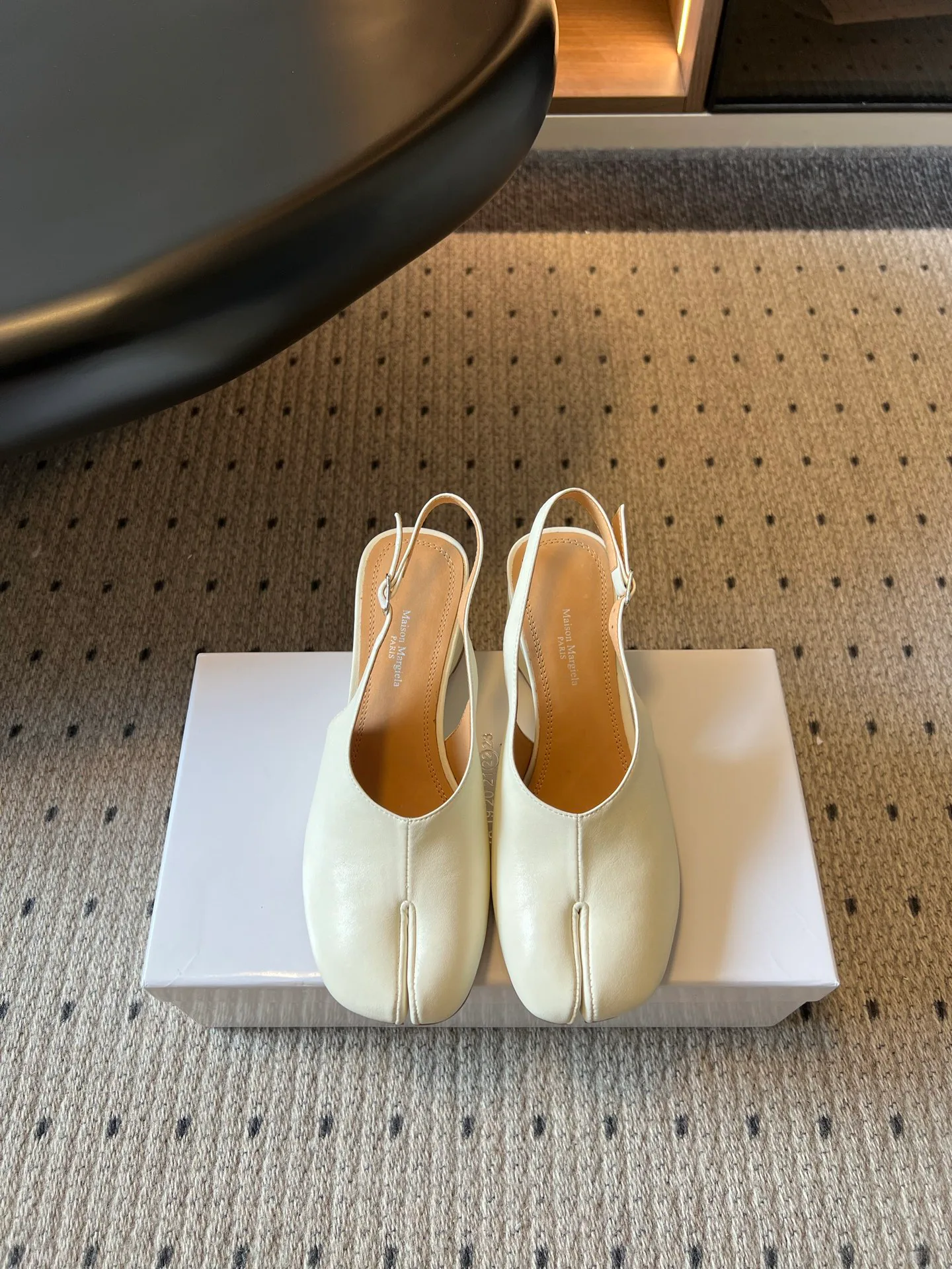 Босоножки Женские Maison Margiela 18121050