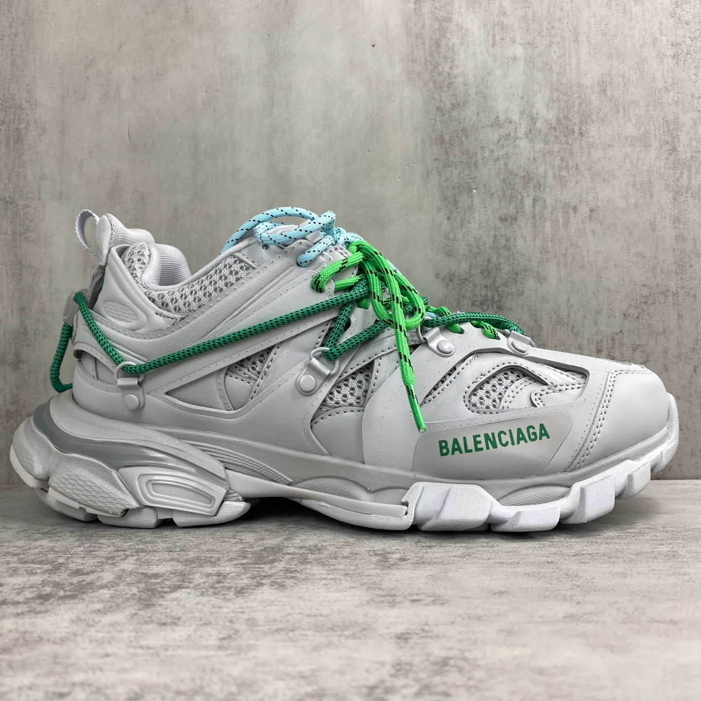 Кроссовки Женские Balenciaga 11705510
