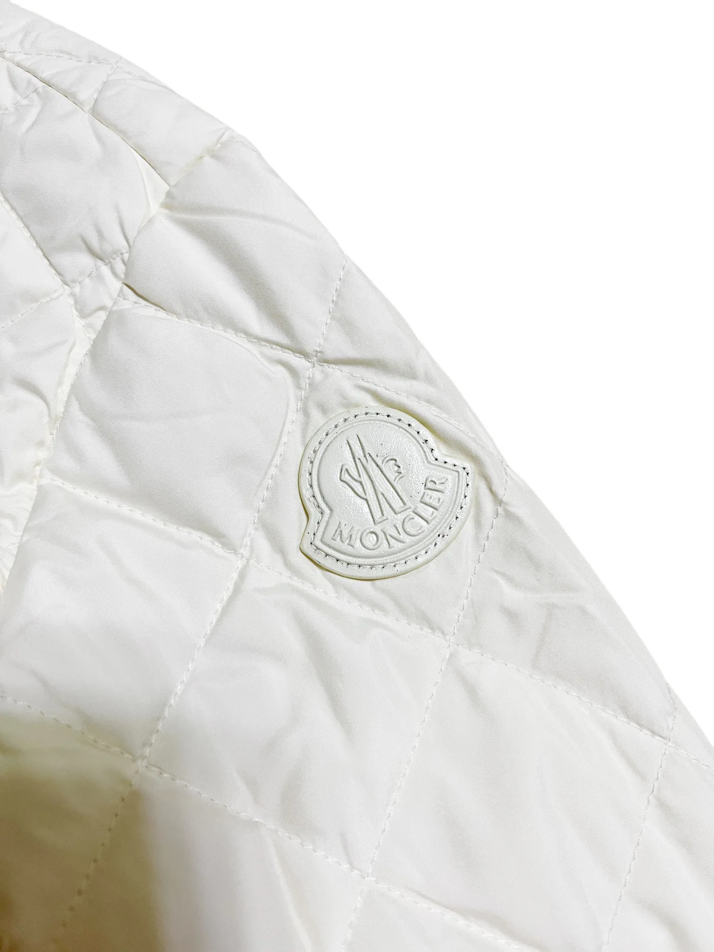 Куртки И Пуховики Женские Moncler 102877