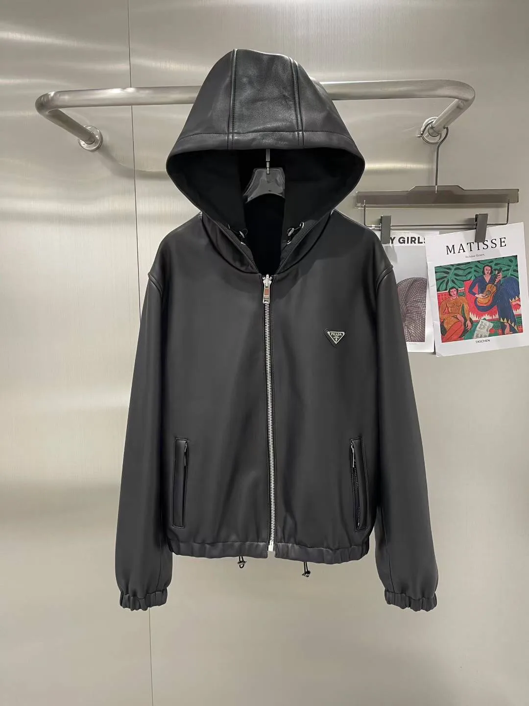 Кожаные Куртки И Дублёнки Женские Prada 13186440