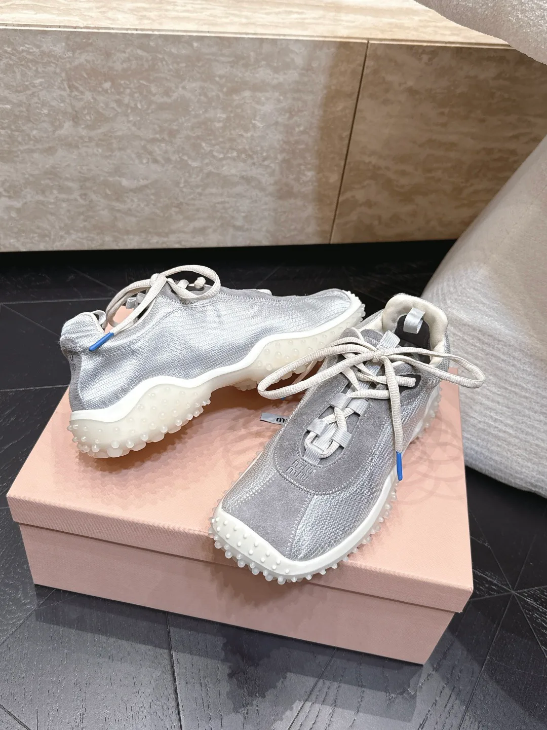 Кроссовки Женские Miu Miu 17366641