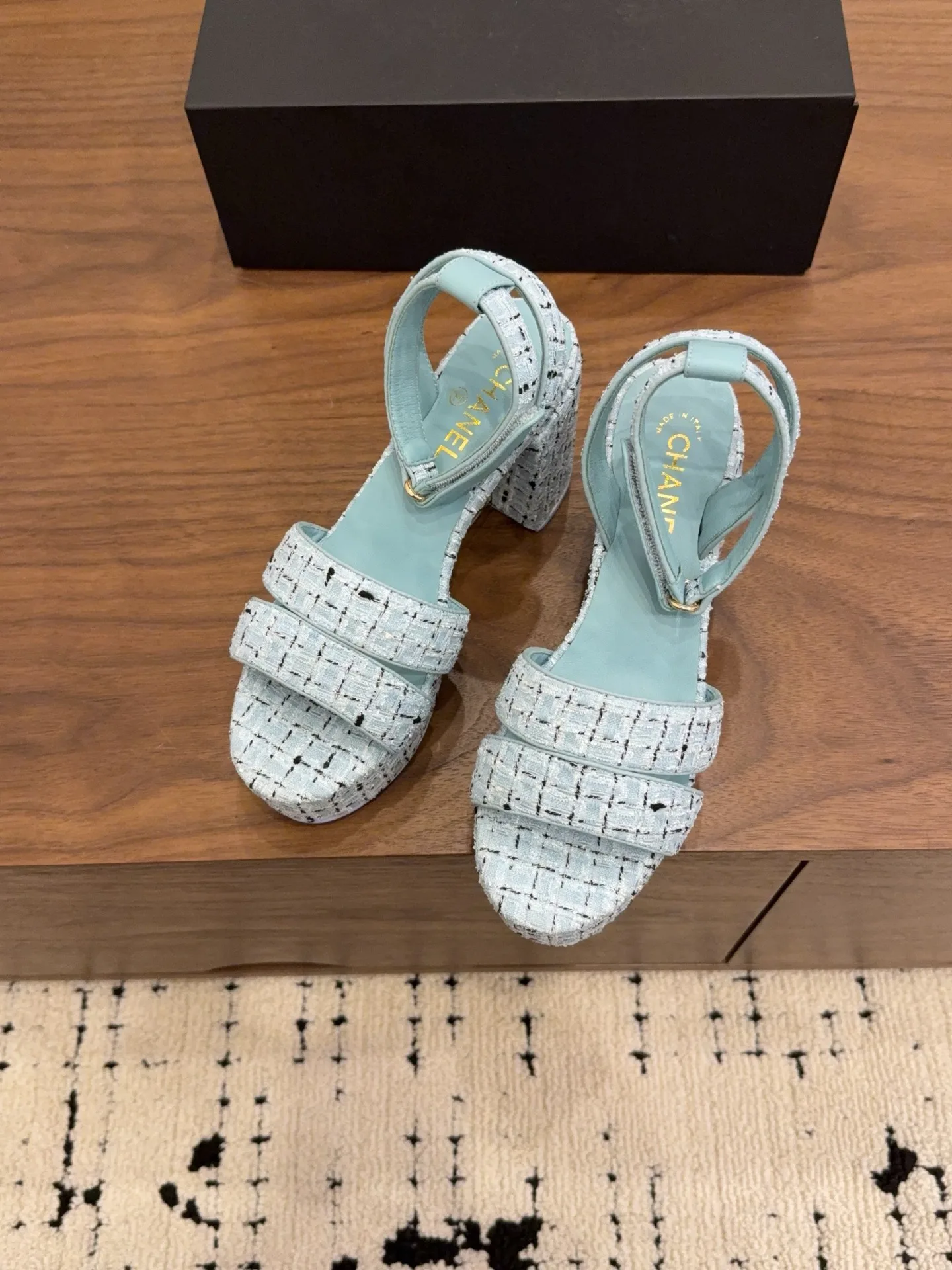 Босоножки Женские Chanel 10807687