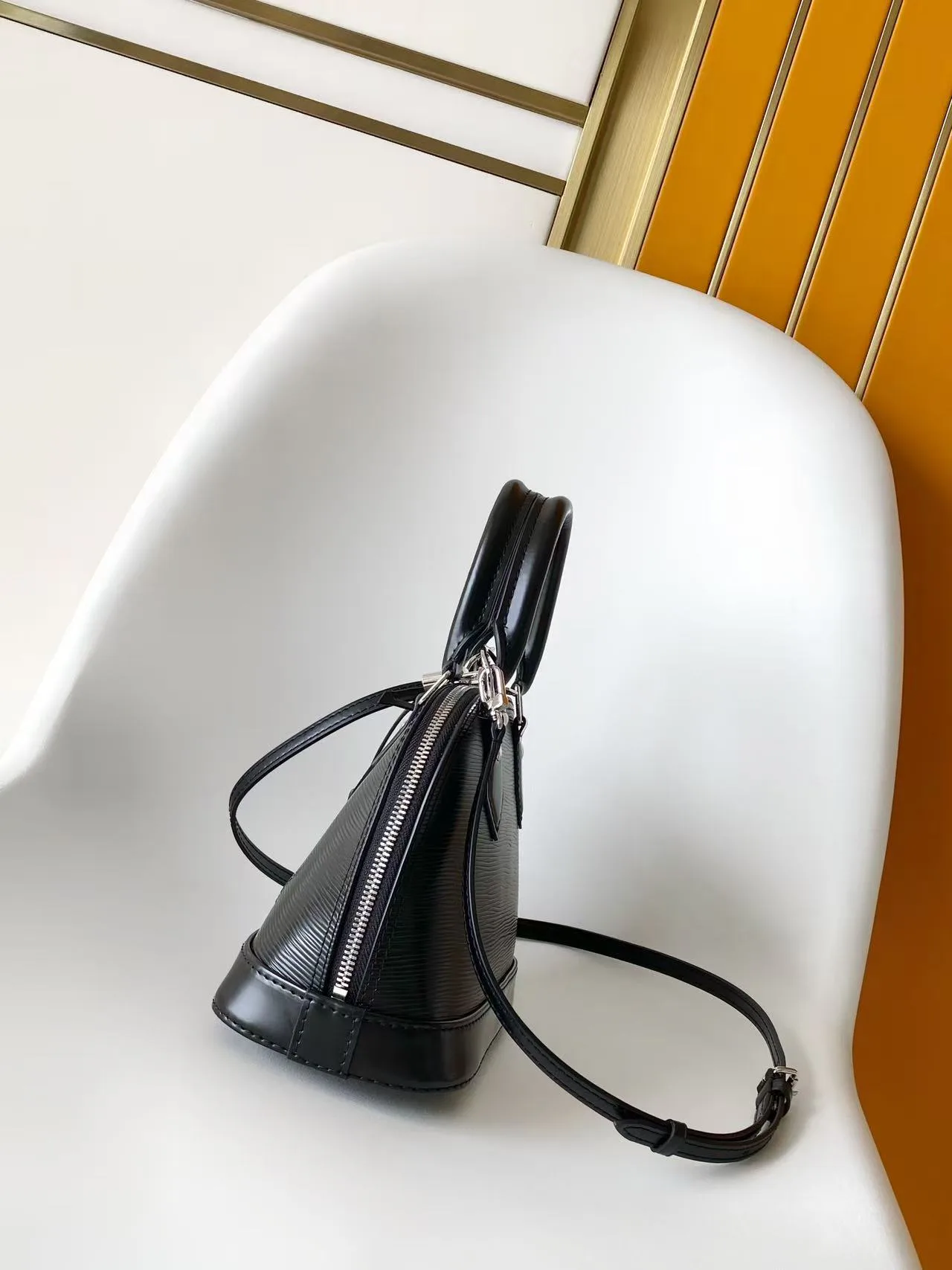 Сумки На Ремне Женские Louis Vuitton 546410