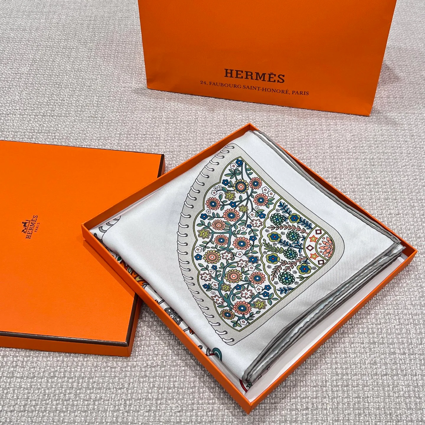 Платки Hermes 17991441