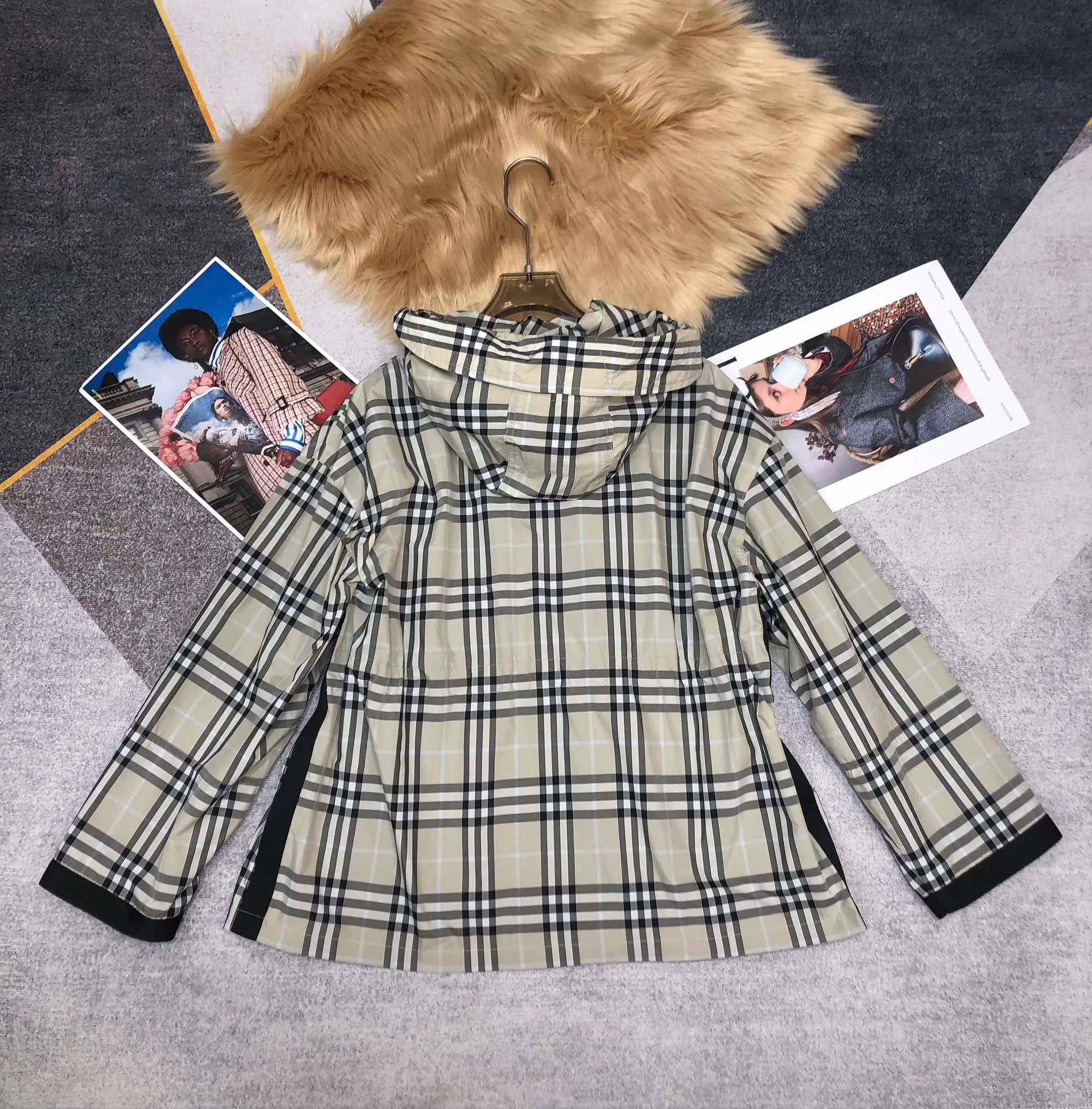 Куртки И Пуховики Женские Burberry 20321