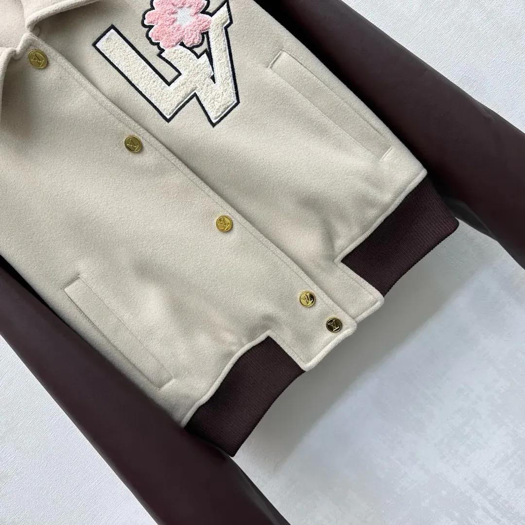 Куртки И Пуховики Женские Louis Vuitton 1236638