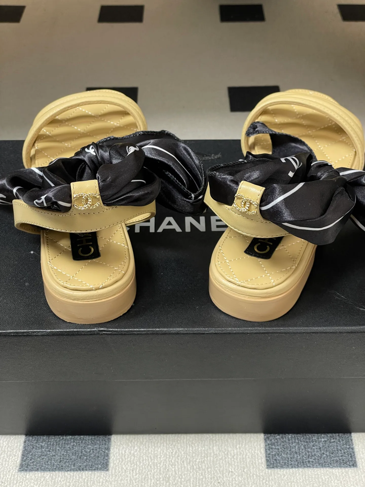 Сандалии Женские Chanel 374951