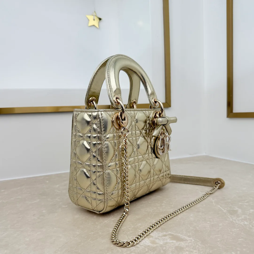 Классические Сумки Женские Christian Dior 18116225