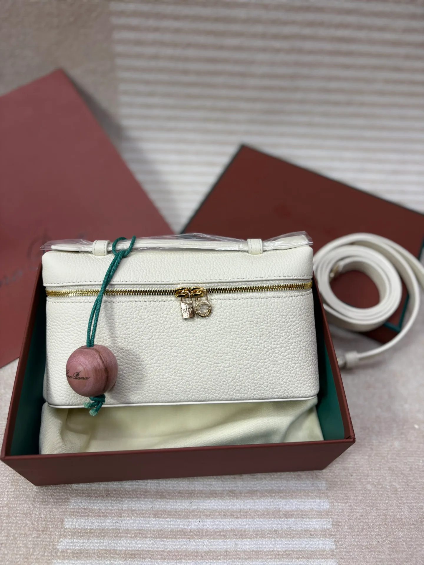 Сумки На Ремне Женские Loro Piana 801576